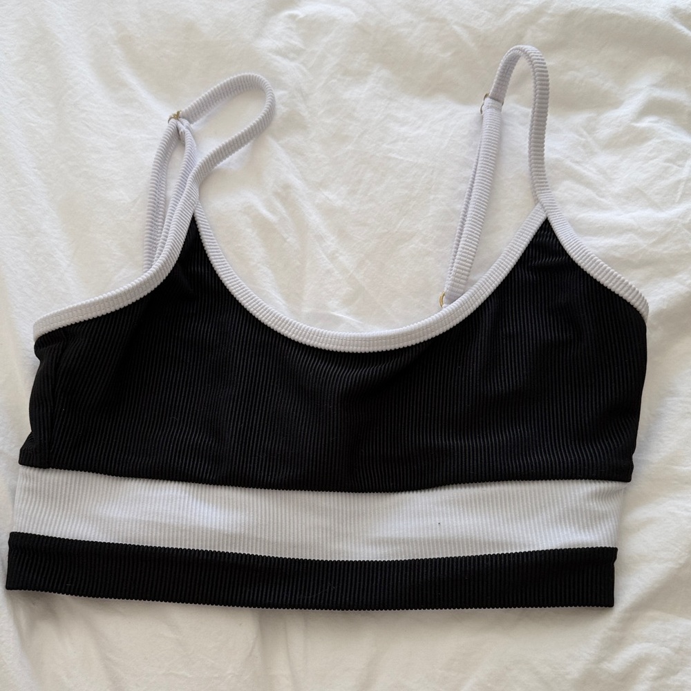Black and White Ribbed Bralette swim top size M